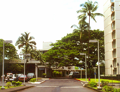 naniloa 3.jpg (72374 bytes)