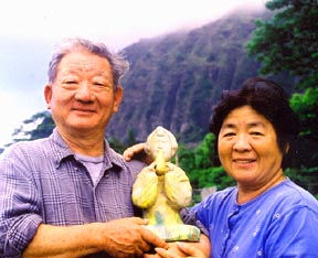Liew II Walter Ann 900 yr old doll.jpg (19742 bytes)