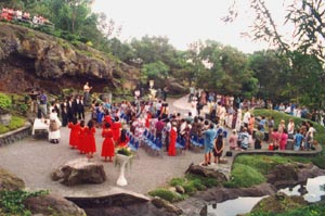 FBC kona wedding.jpg (21777 bytes)